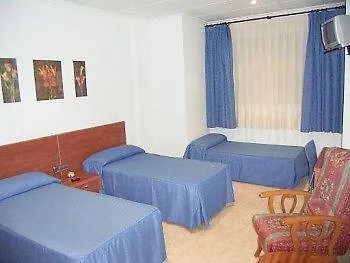 雷格酒店 2* 佩戈